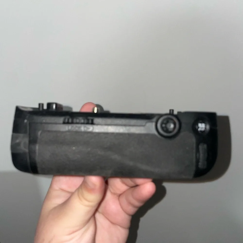 Nikon MB-D16 Black Camera Battery Grip